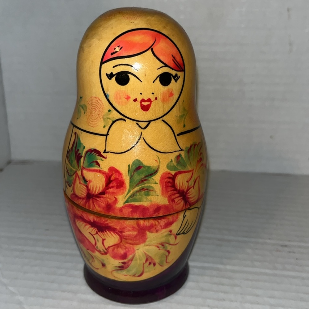 Vintage Russian wooden Nesting Dolls 8 dolls total